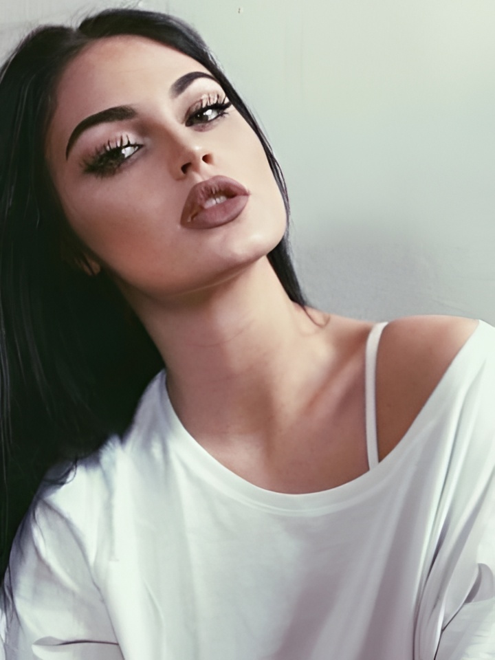 Моника привлекальеная девушка из Ачит цена от 3000 руб