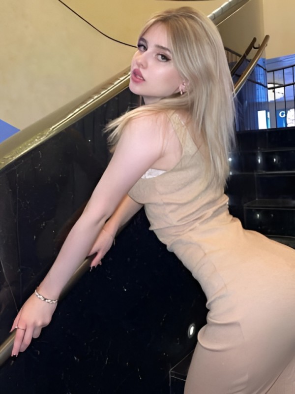 Василиса привлекательная девушка из Ачит цена от 2000 руб