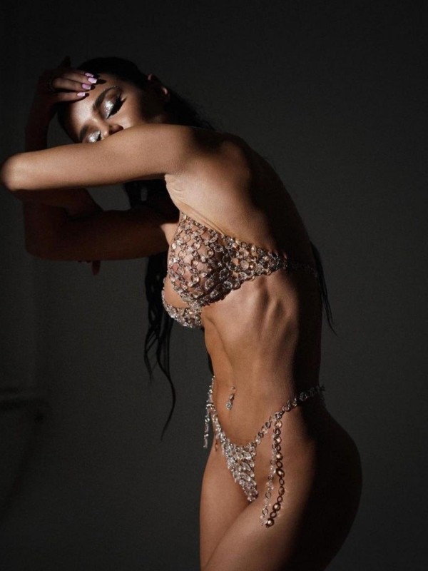 Клара привлекательная девушка из Ачит цена от 6000 руб